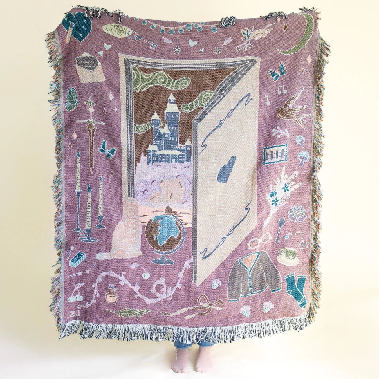 BOOK LOVER THROW BLANKET - WOVEN WITH METALLIC SILVER YARN