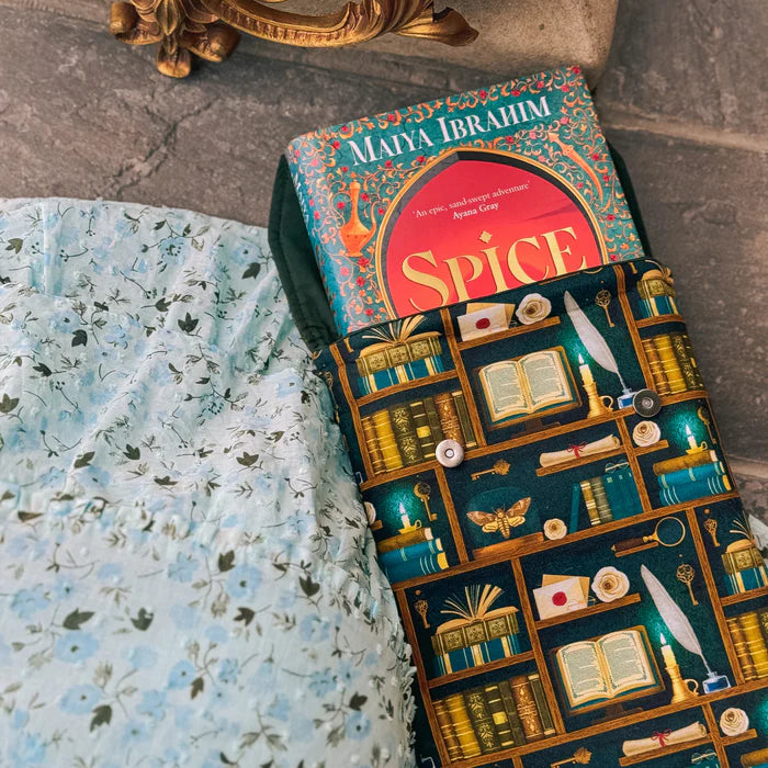 DARK ACADEMIA BOOK SLEEVE