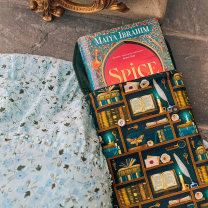 DARK ACADEMIA BOOK SLEEVE