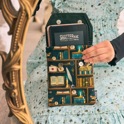 DARK ACADEMIA E-READER SLEEVE