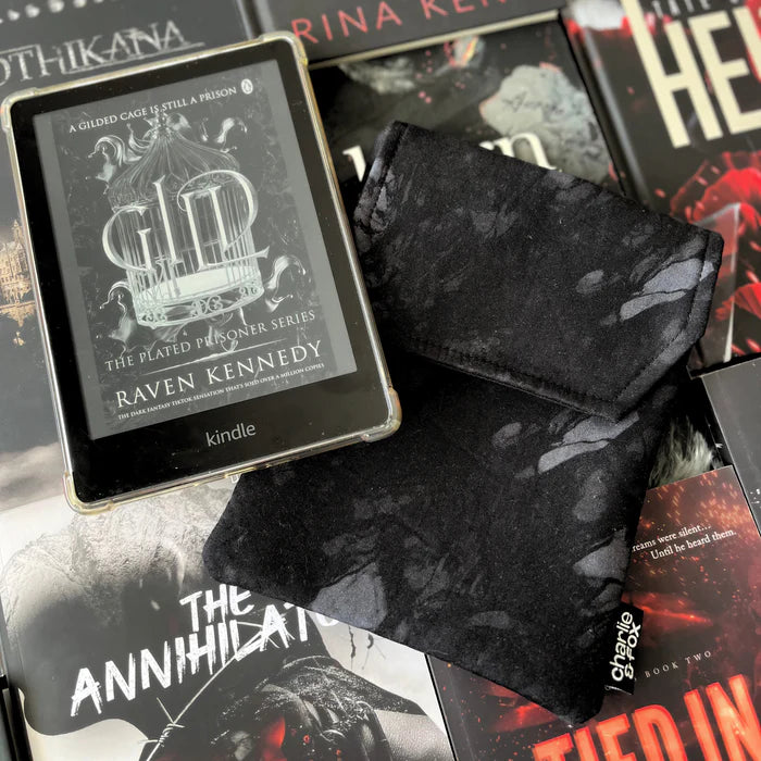 IN THE SHADOWS E-READER SLEEVE