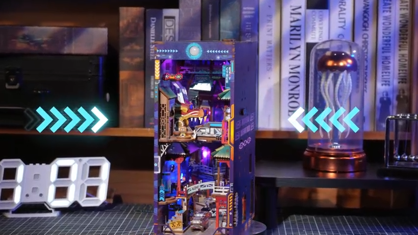 CYBER CITY - WITH DUST COVER